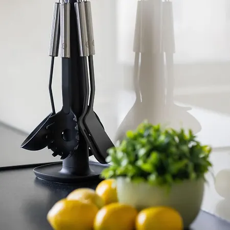 Апартаменты Modern With Parking & Balcony Near The Underground Station By Renters Варшава